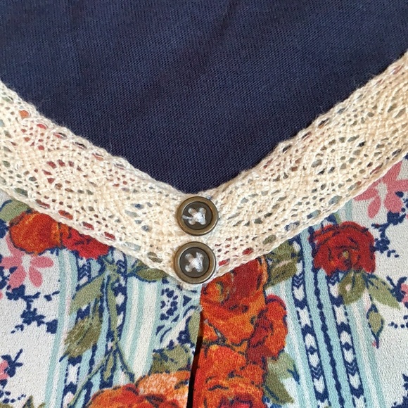 NWT Rewimd tank top. Size small - Picture 10 of 10